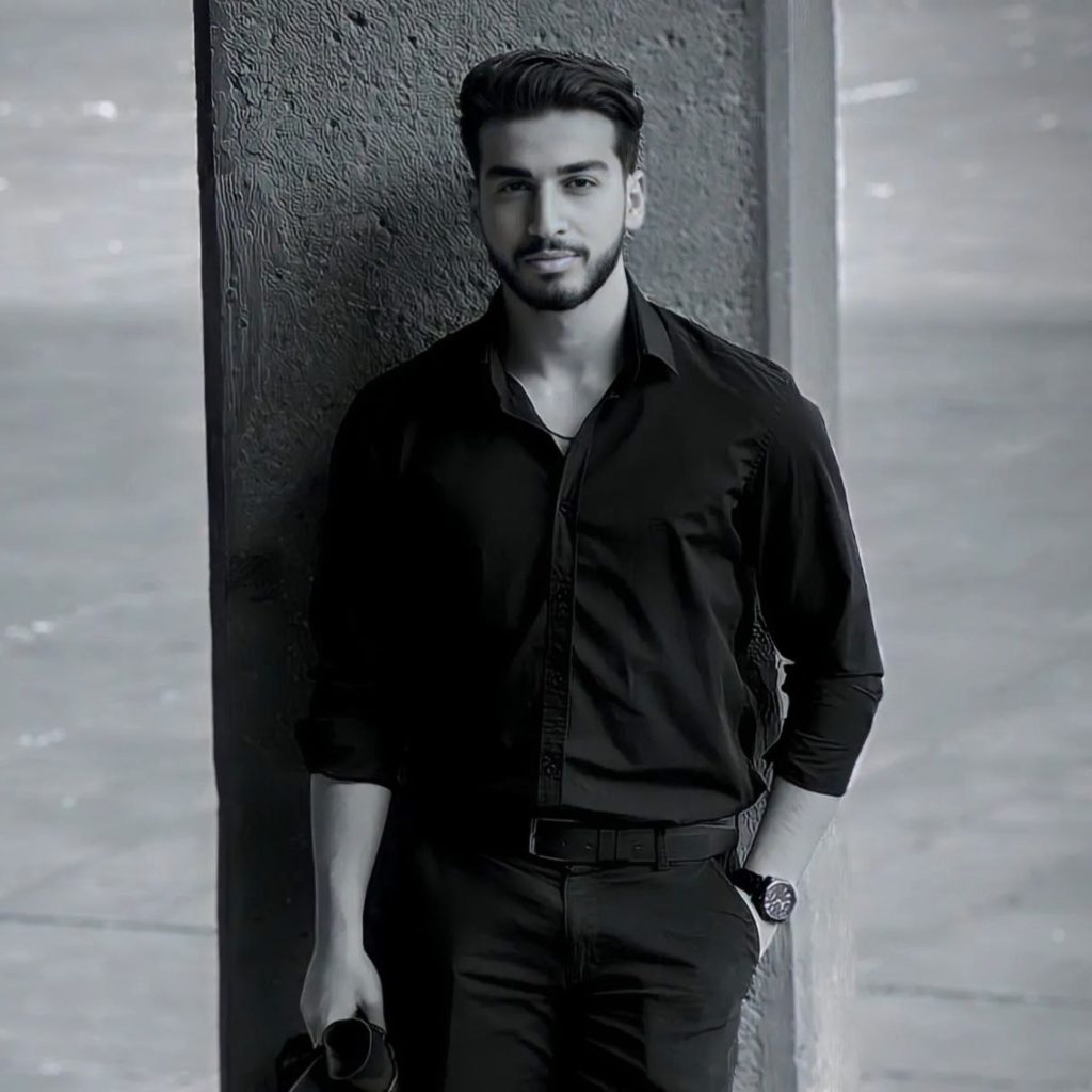 Ce tip de pantaloni se potrivesc pentru ținute smart casual