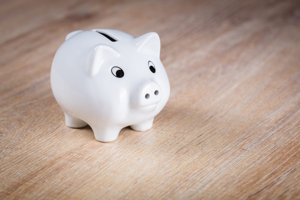 Cele mai frecvente greșeli care te împiedică să economisești bani